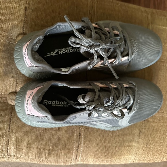 Reebok steel toe shoes - Picture 3 of 5